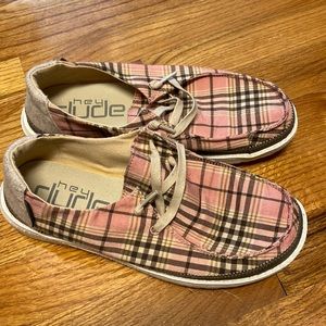 Hey Dude Shoes Size 7